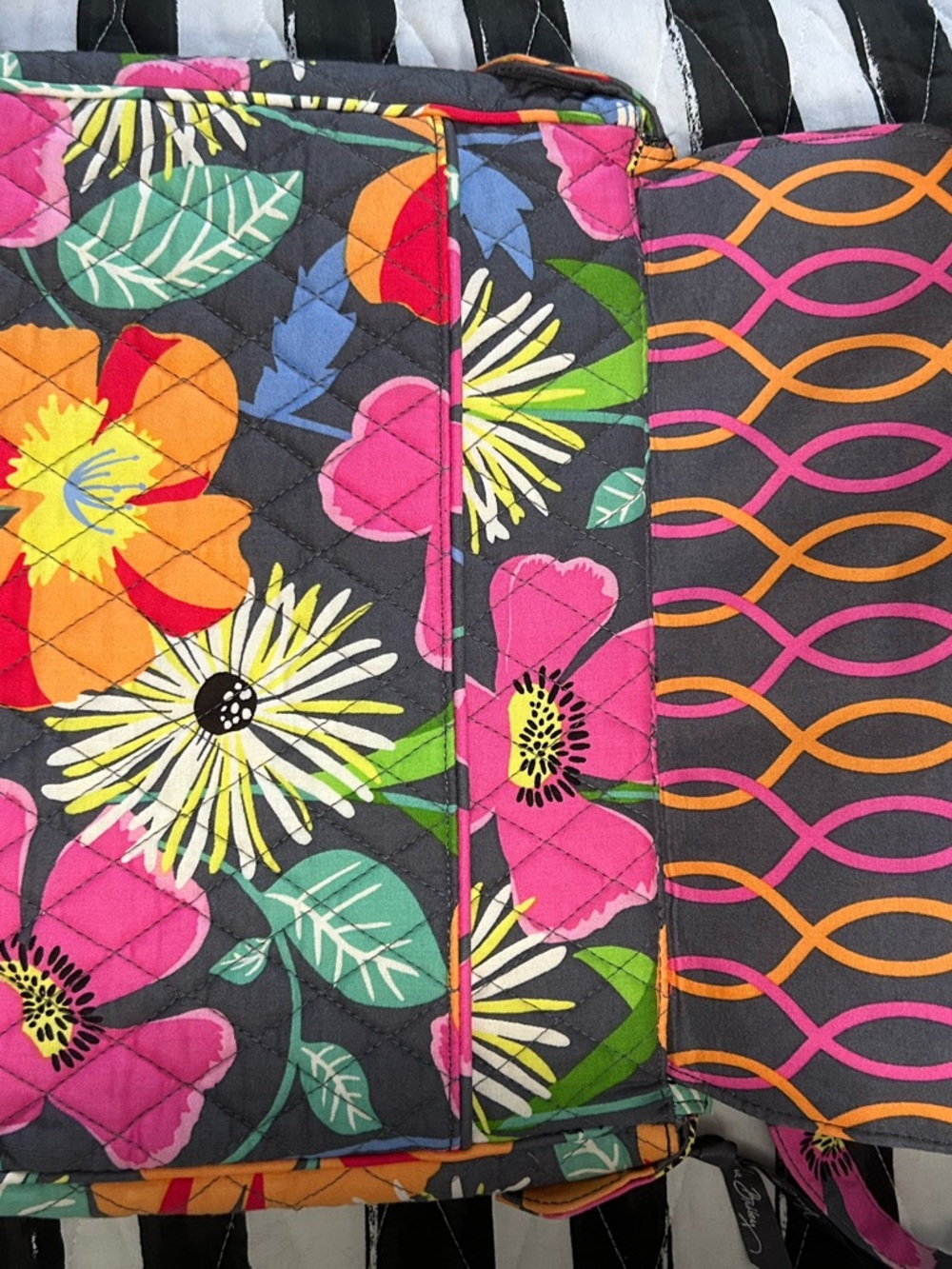 Vera Bradley jazzy bloom Crossbody messenger Bag - Picture 2 of 14
